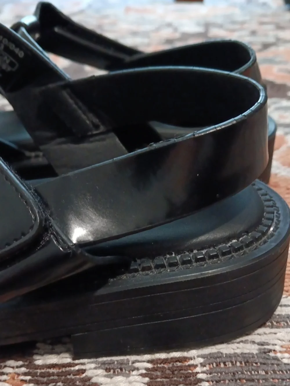 Zara Black  Fisherman Sandal - Picture 4 of 4